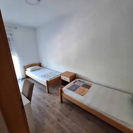 Apartment Enjoy Free Private Parking Mostar Exterior photo