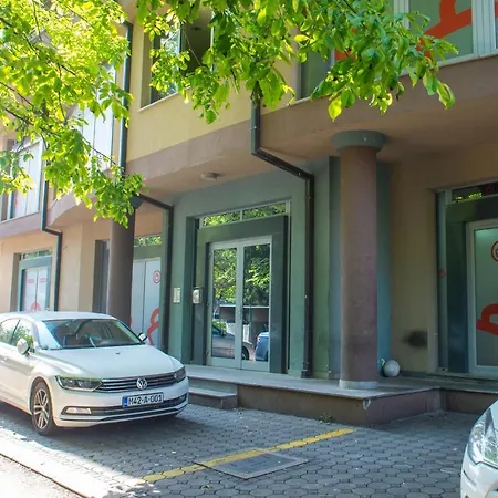 Apartment Enjoy Free Private Parking Mostar Exterior photo