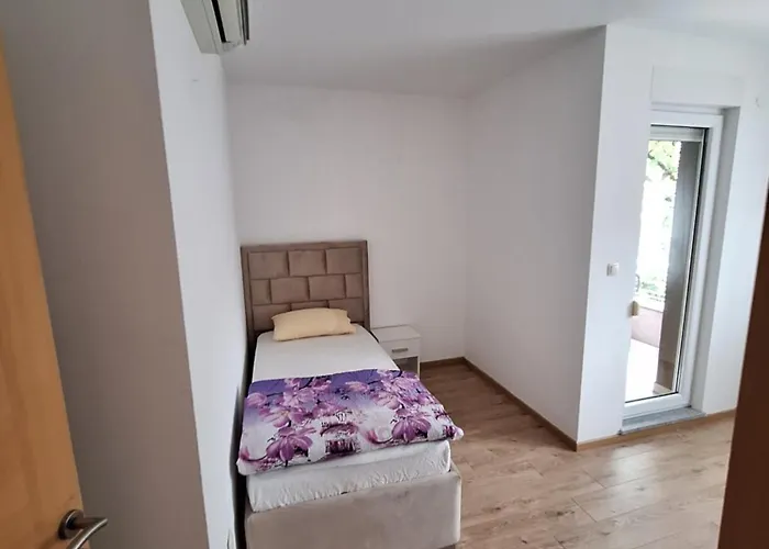 Apartment Enjoy Free Private Parking