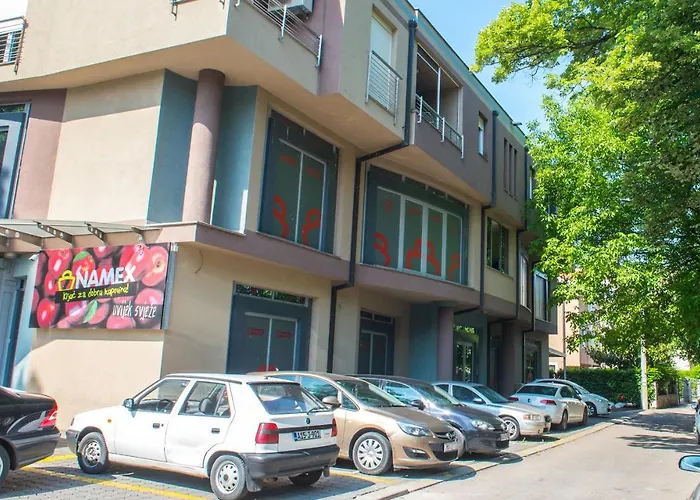 Apartment Enjoy Free Private Parking