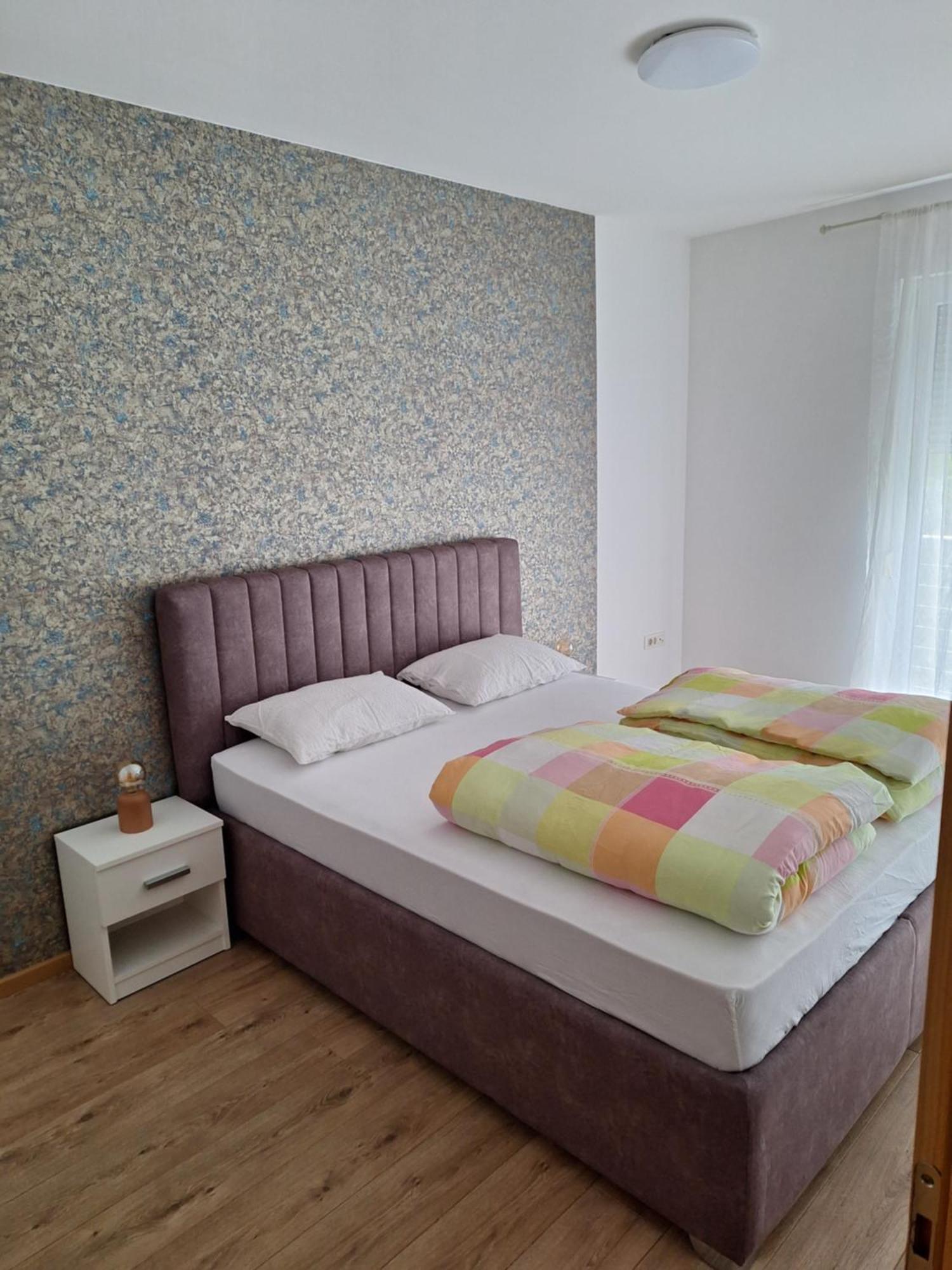 Enjoy Free Private Parking Apartment *
