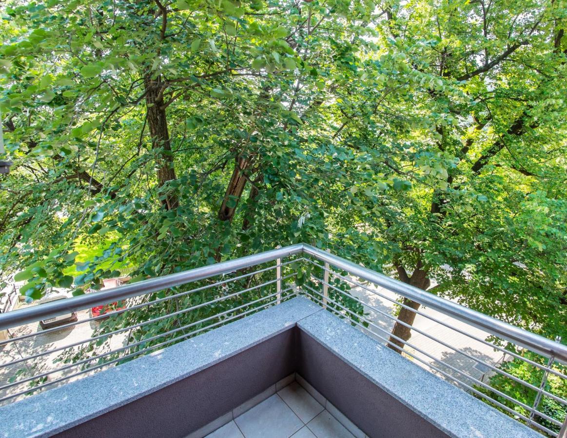 Apartment Enjoy Free Private Parking